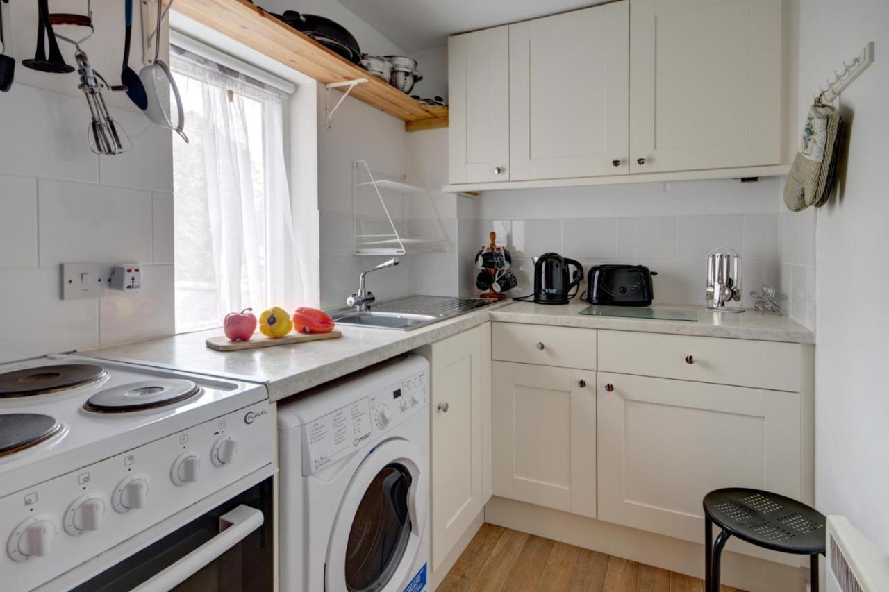 Katrinas Apartment By Treetop Property Cirencester Exteriör bild