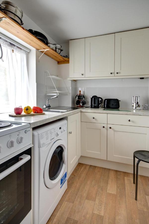 Katrinas Apartment By Treetop Property Cirencester Exteriör bild