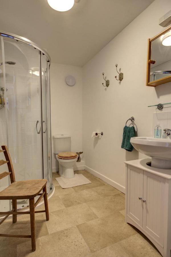 Katrinas Apartment By Treetop Property Cirencester Exteriör bild